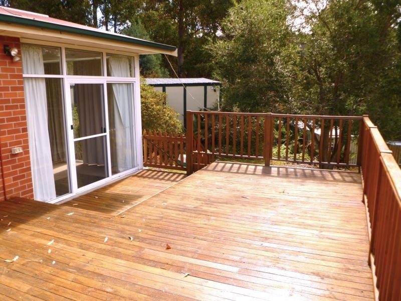 2 Valley Rd, Collinsvale TAS 7012