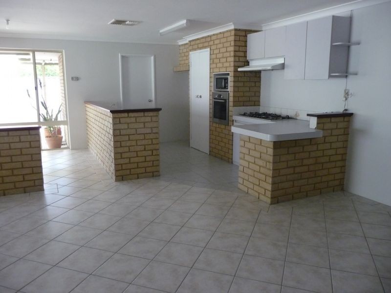 22 Barcombe Way, Leeming WA 6149