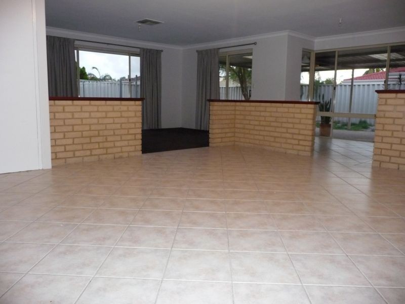 22 Barcombe Way, Leeming WA 6149