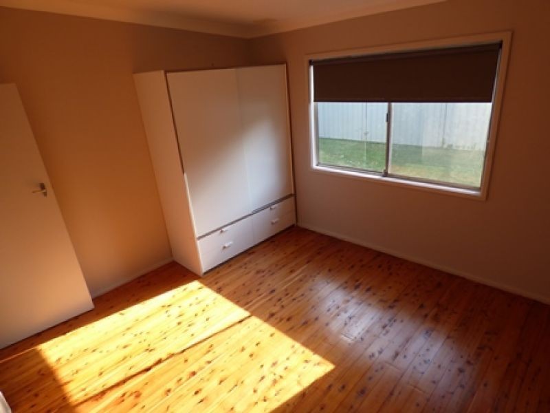 11 Emerald Place, Berkeley Vale NSW 2261