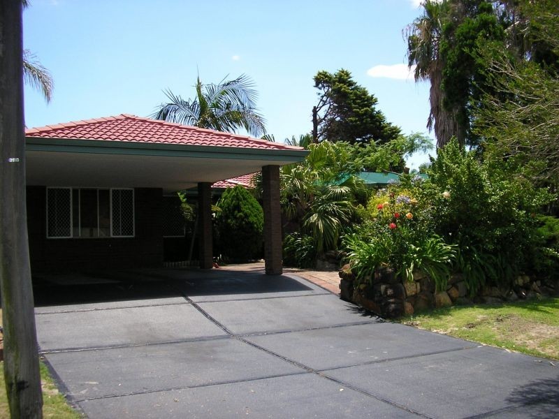 1 Essington St, Huntingdale WA 6110