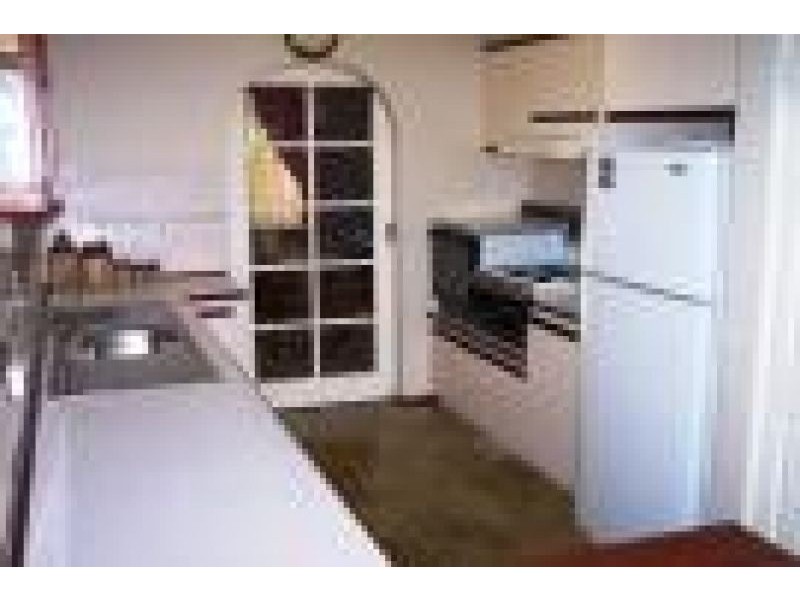 1 Essington St, Huntingdale WA 6110