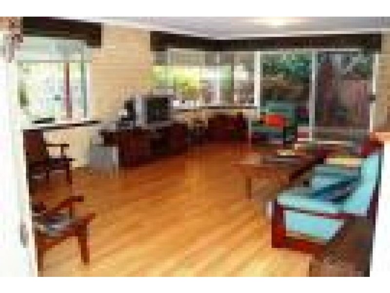 1 Essington St, Huntingdale WA 6110