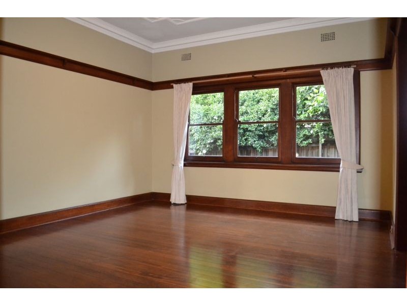 14 Pennant Hills Rd, Wahroonga NSW 2076