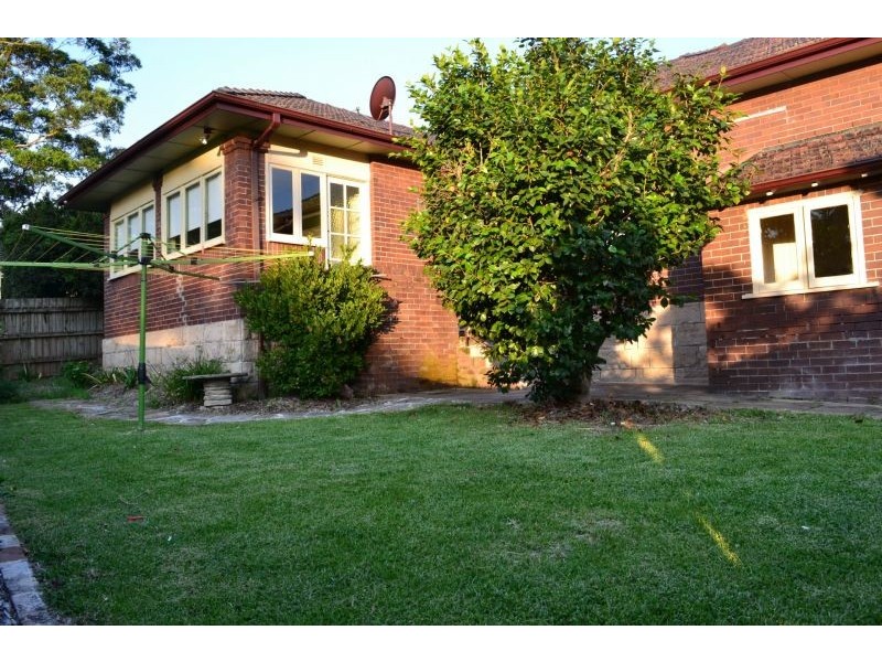 14 Pennant Hills Rd, Wahroonga NSW 2076