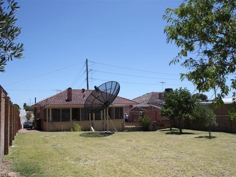 75 Samson Street, White Gum Valley WA 6162