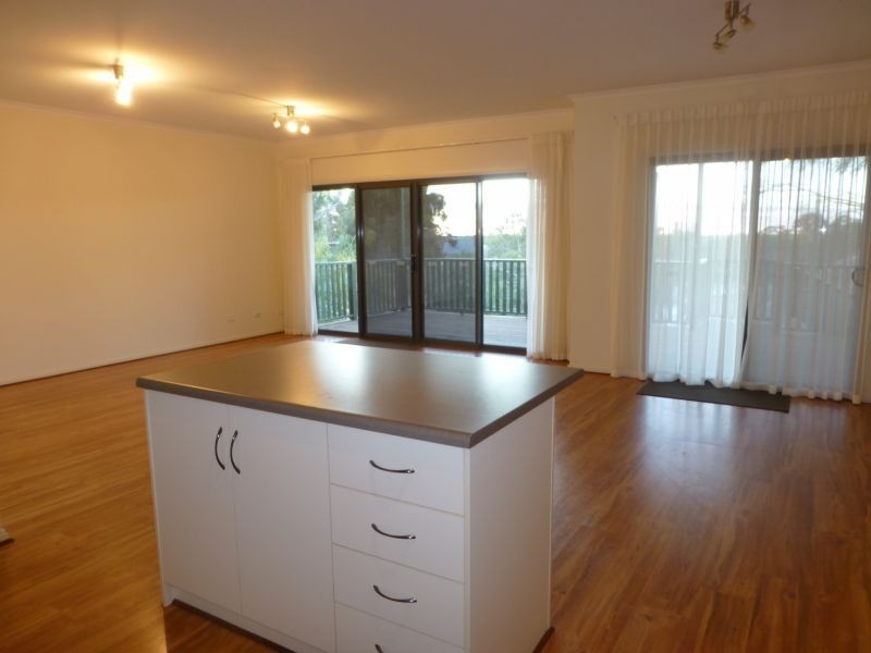 27 Singer Drive, Happy Valley SA 5159