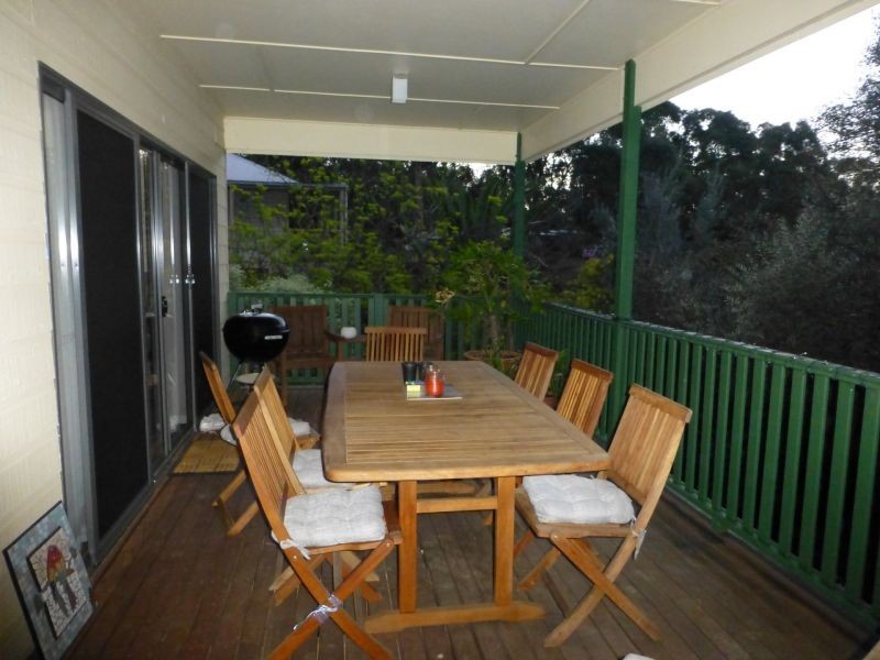 27 Singer Drive, Happy Valley SA 5159