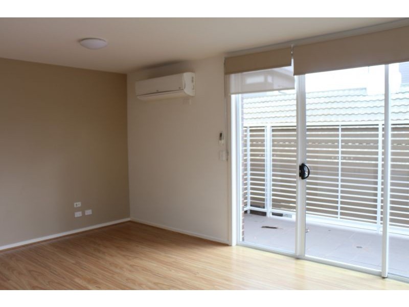4/23 Pickett Street, Footscray VIC 3011