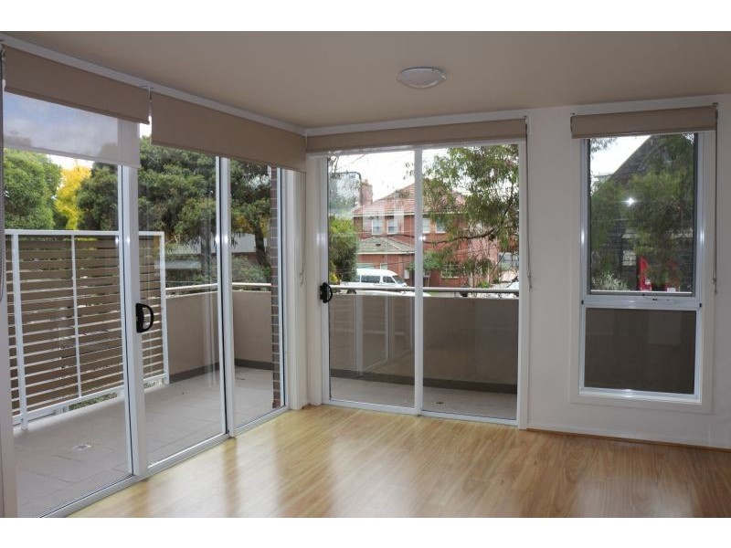 4/23 Pickett Street, Footscray VIC 3011