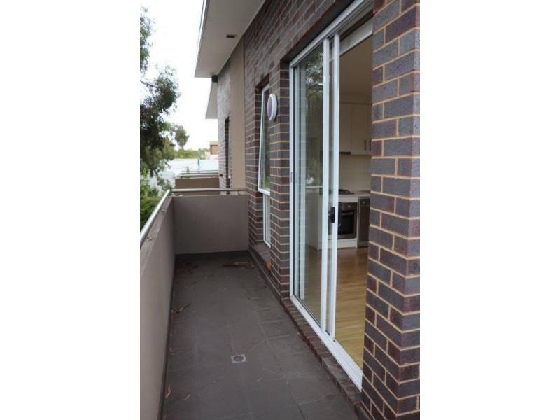 4/23 Pickett Street, Footscray VIC 3011