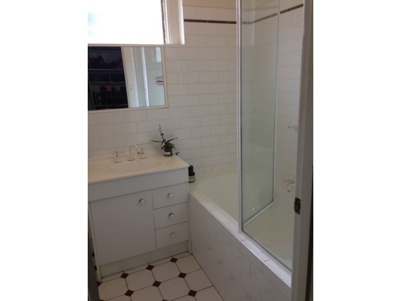 32 Queens Road, Melbourne VIC 3004