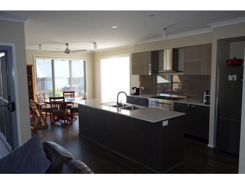 27 O’reilly Crescent, Springfield Lakes QLD 4300