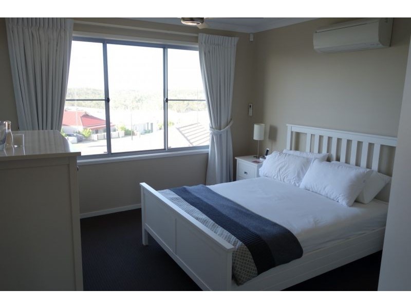 27 O’reilly Crescent, Springfield Lakes QLD 4300