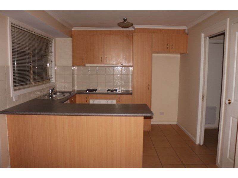 2/24 Churchill Avenue, Maidstone VIC 3012