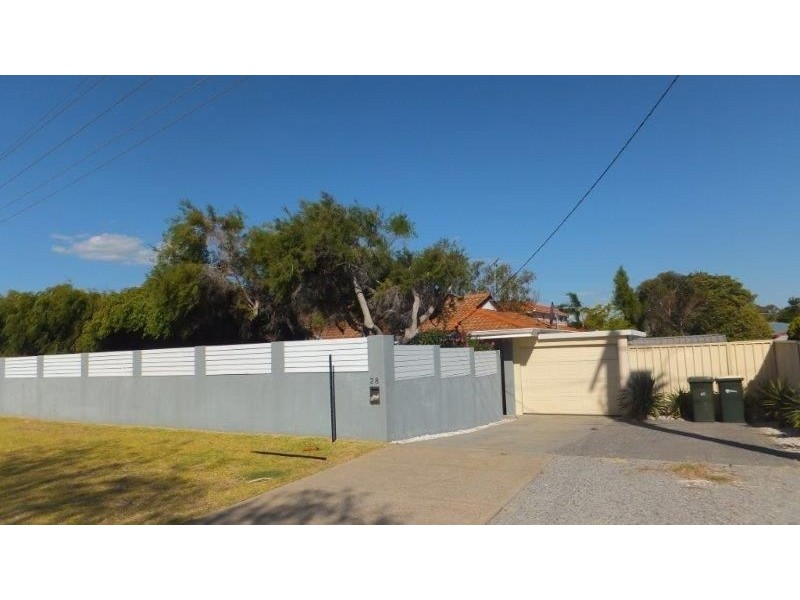 28 Leichhardt Ave, Padbury WA 6025