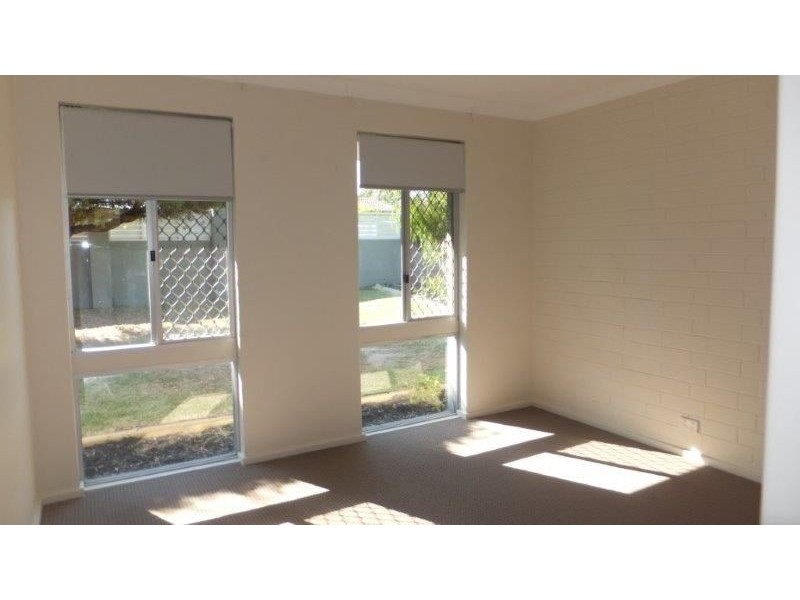 28 Leichhardt Ave, Padbury WA 6025