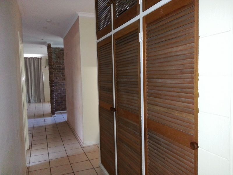 90 Enmore Street, Manoora QLD 4870