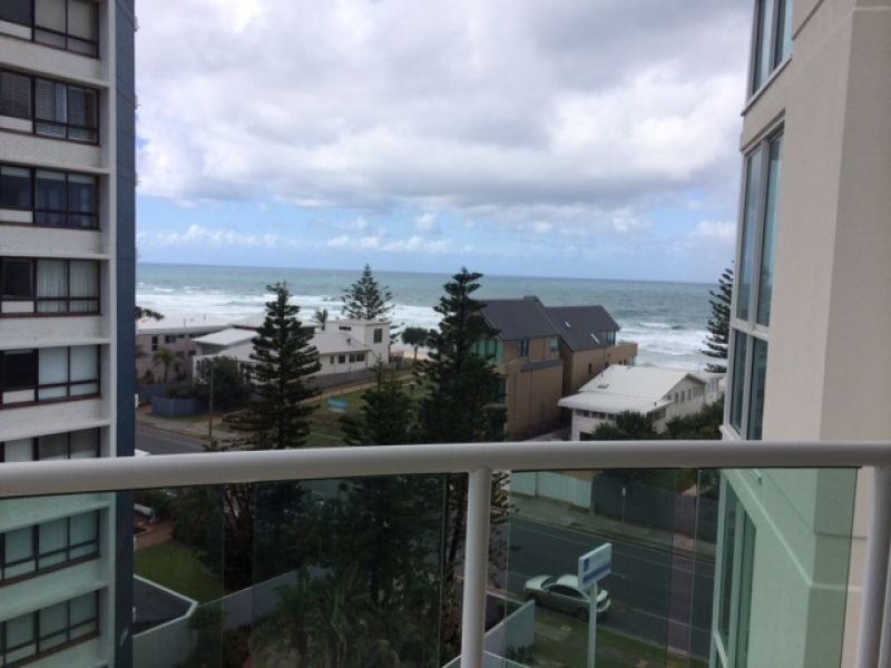 5 Woodroffe Ave, Main Beach QLD 4217