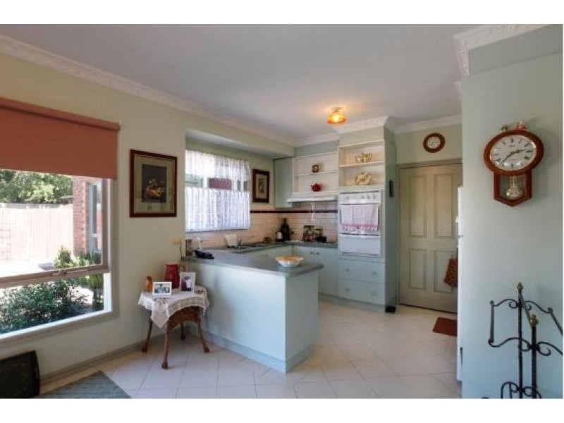 4 Burke Street, Woodend VIC 3442