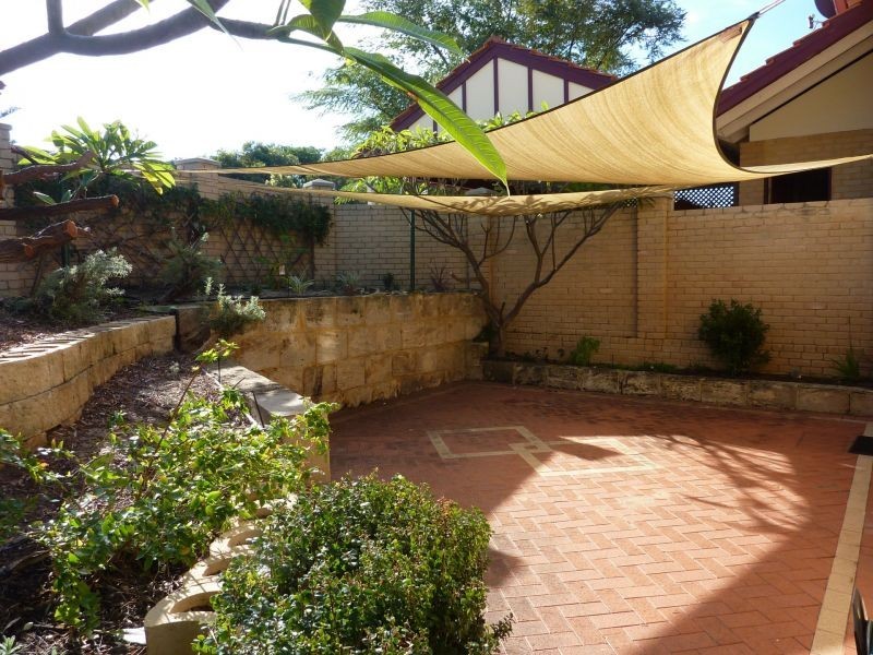 4b Boon Ct, Marmion WA 6020