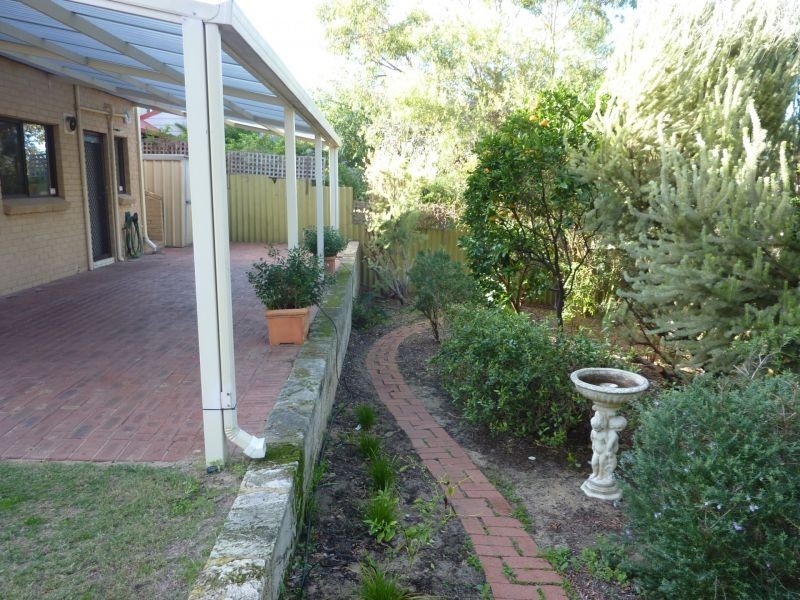 4b Boon Ct, Marmion WA 6020