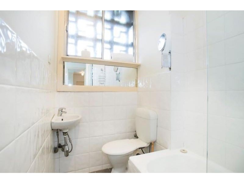 10/52 Alma Rd, St Kilda VIC 3182