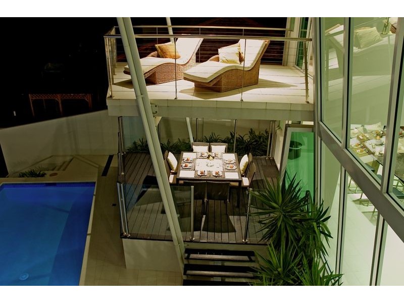 14 King James Ct, Paradise Point QLD 4216