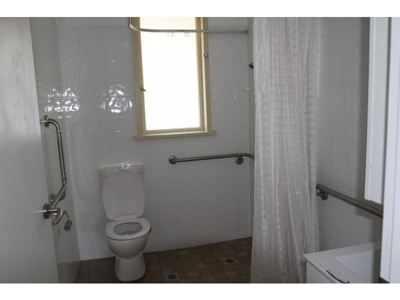 82 Macquarie St, Chifley NSW 2036