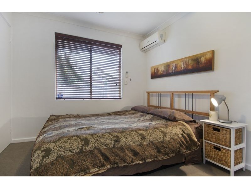 11/165 Holland St, Fremantle WA 6160