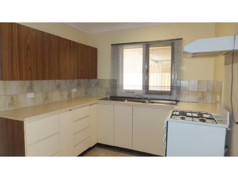 9 Pointer Way, Girrawheen WA 6064