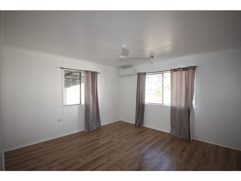 2/30 Bell St, Biloela QLD 4715