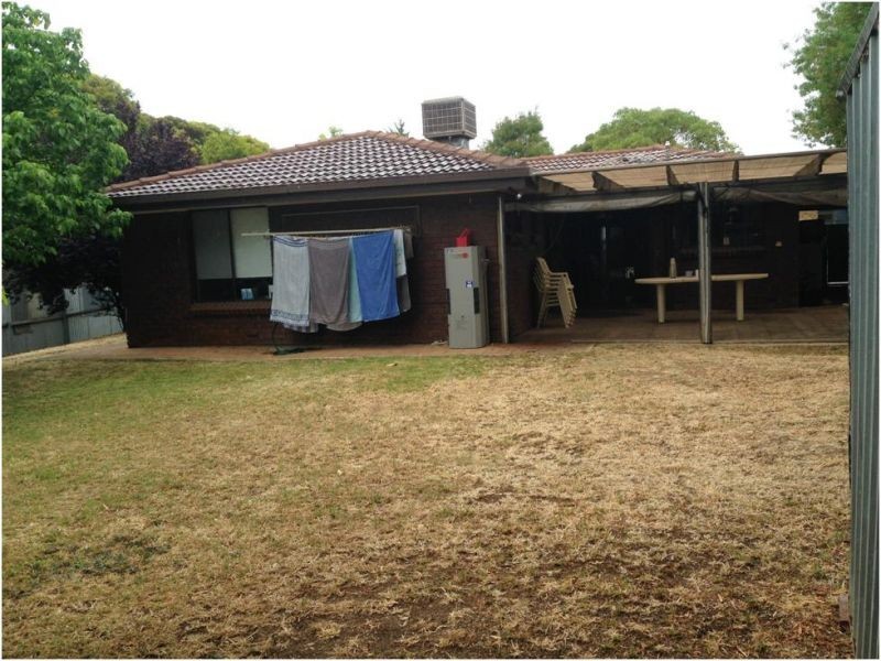 1 Tanderra Court, Morphett Vale SA 5162