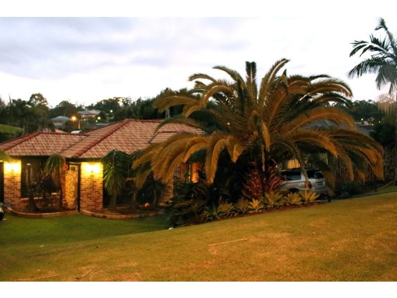 33 Penrhyn Street, Pacific Pines QLD 4211