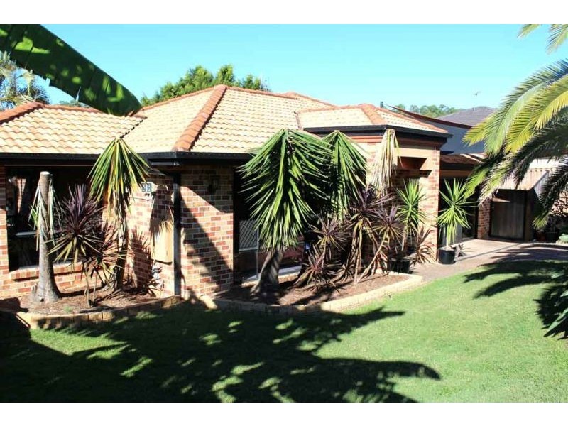 33 Penrhyn Street, Pacific Pines QLD 4211