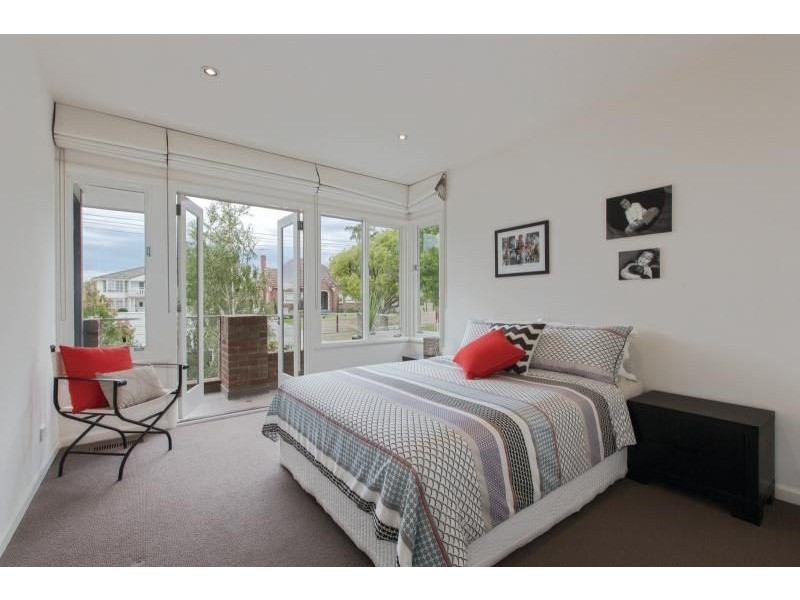 1/16 Rangeview Grove, Balwyn North VIC 3104