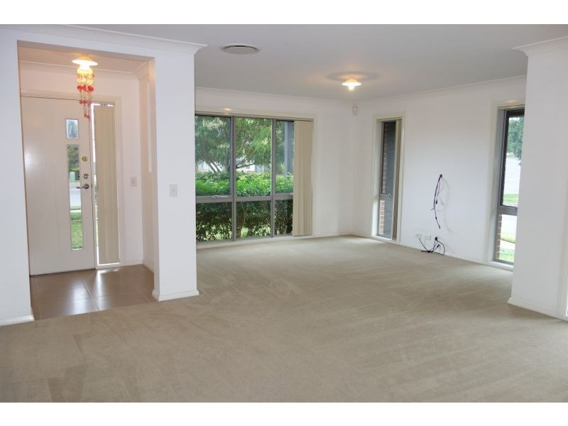 95 Atlantic Boulevard, Glenfield NSW 2167