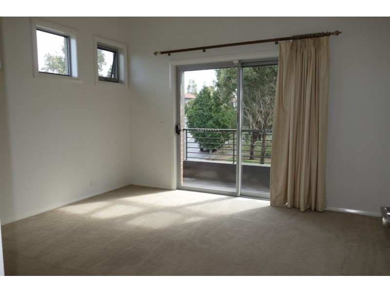 95 Atlantic Boulevard, Glenfield NSW 2167