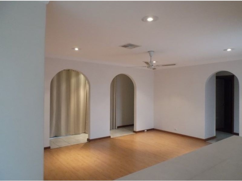 18 Weeks Way, Bull Creek WA 6149