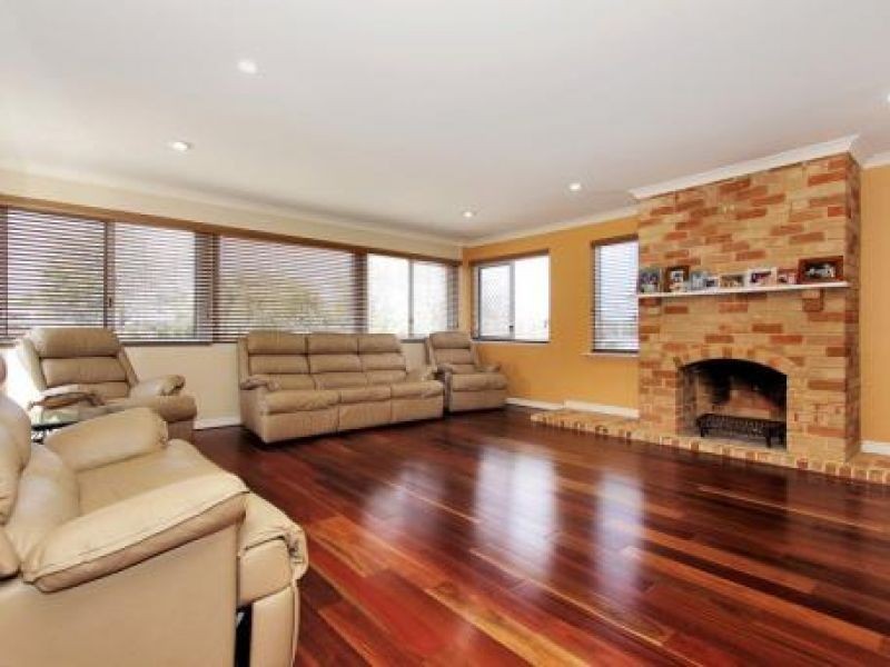 8 Darch Street, Mullaloo WA 6027