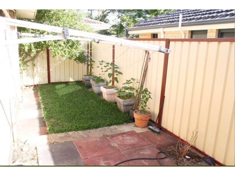 27 Redcliffe Street, East Cannington WA 6107