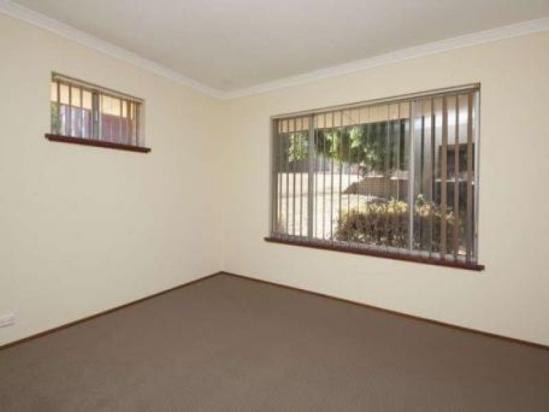 8a Glendower Way, Spearwood WA 6163