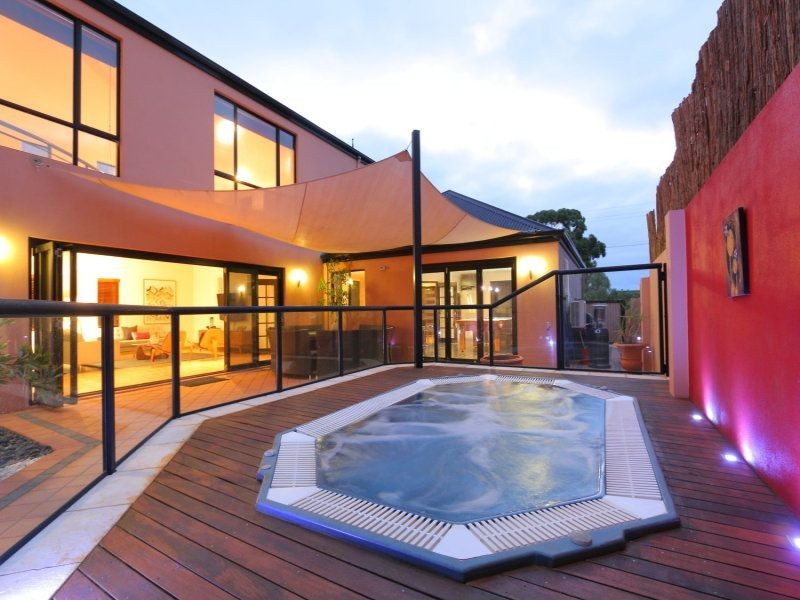 24 Chester St, South Fremantle WA 6162