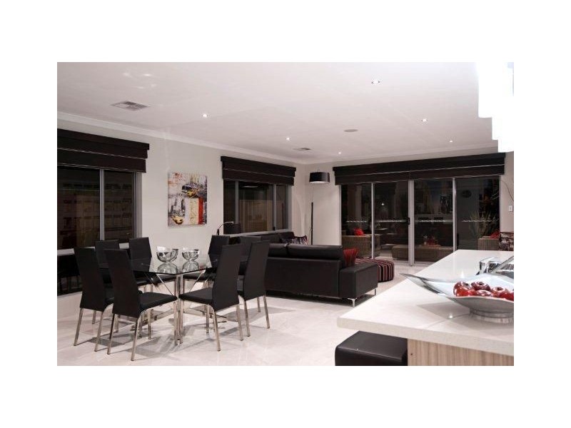 16 Newmarket Parade, Butler WA 6036