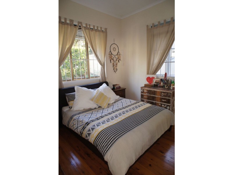 35 Montrose Road, Taringa QLD 4068