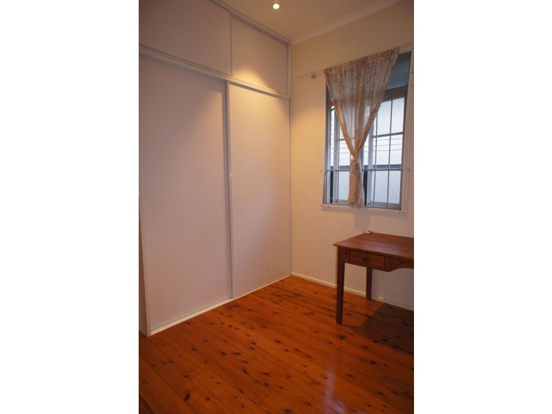 35 Montrose Road, Taringa QLD 4068