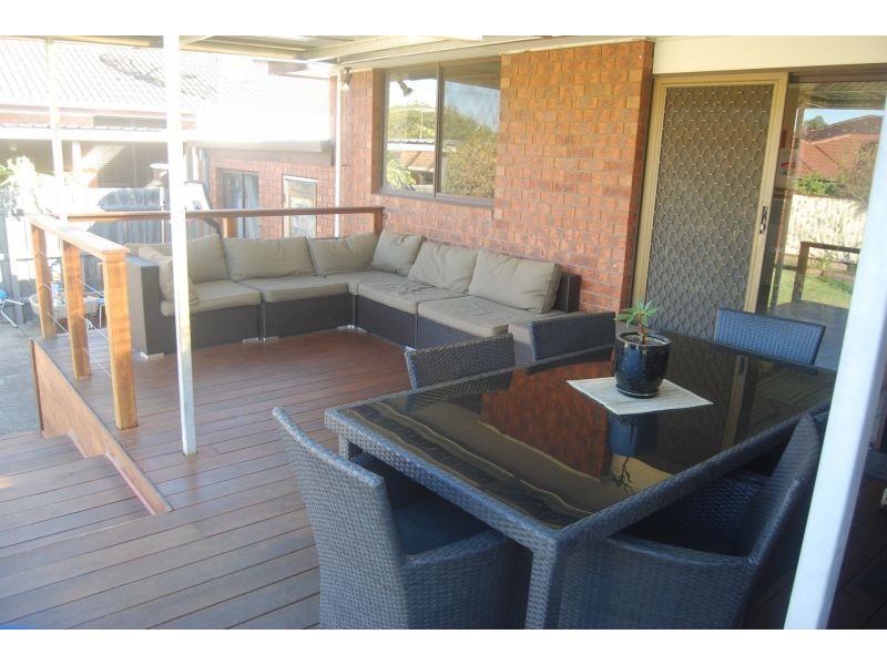 10 Officer Street, Meadow Heights VIC 3048