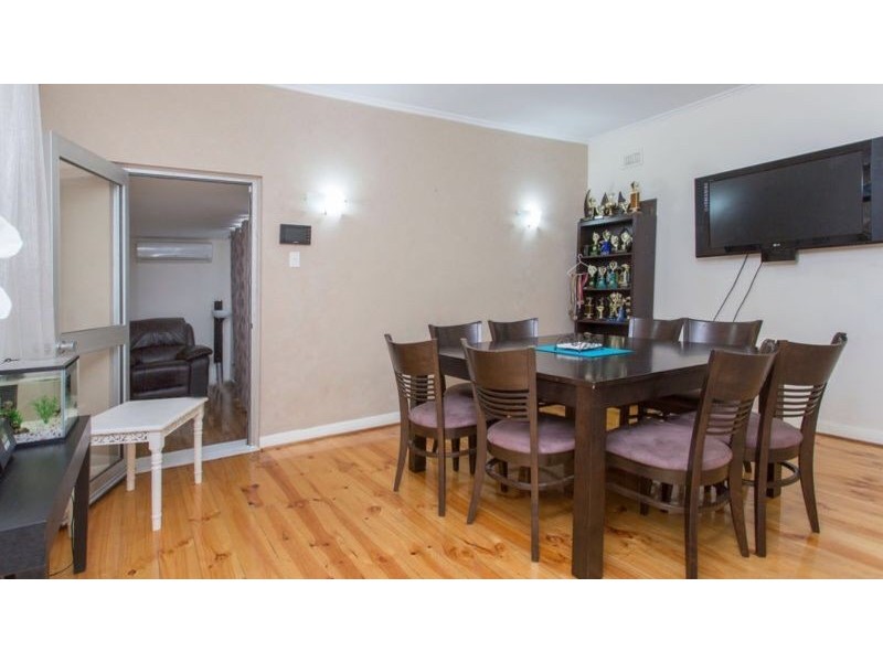 4 Coleridge Crescent, Clearview SA 5085