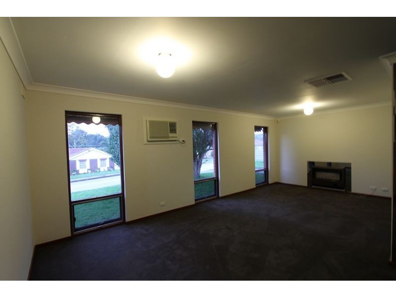 34 Paterson Dr, Hackham SA 5163