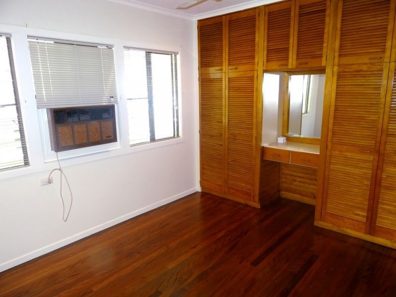 12 Normanton Street, Stafford Heights QLD 4053